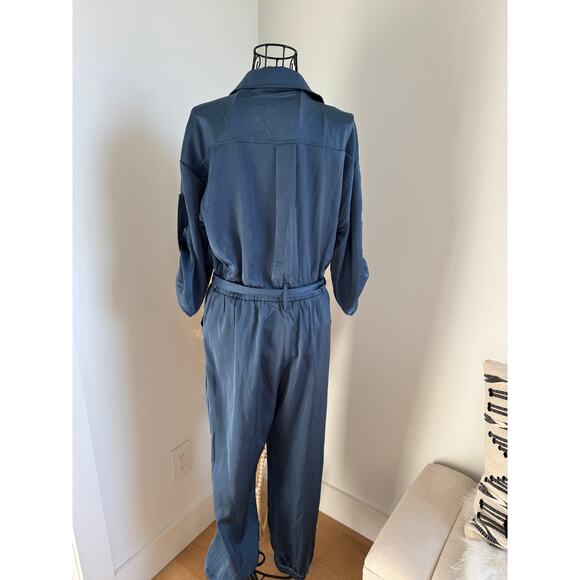 Strut & Bolt Blue Satin Belted Utility Jogger Jumpsuit 3/4 Sleeves Medium - Picture 3 of 8